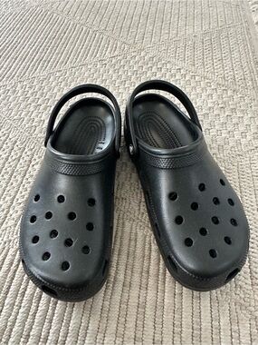 CROCS classic black clog sandals